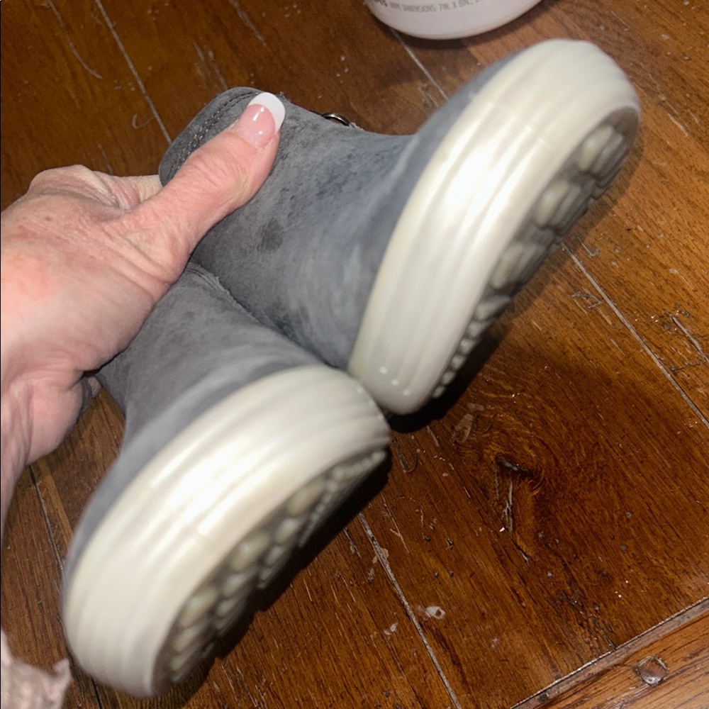 ECCO Women’s LEATHER Gray Soft 7 Nubuck Booties with Side Zippers Size US8/EU39 - Picture 7 of 12